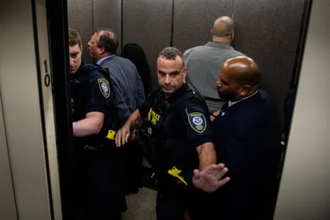 New York Officials Detained While Preventing Ice Entry to Federal Complex